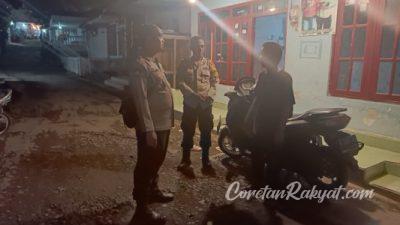 Pastikan Aman dari Perjudian, Anggota Polsek Situbondo Kota Laksanakan Patroli Dialogis di Gunung Sampan